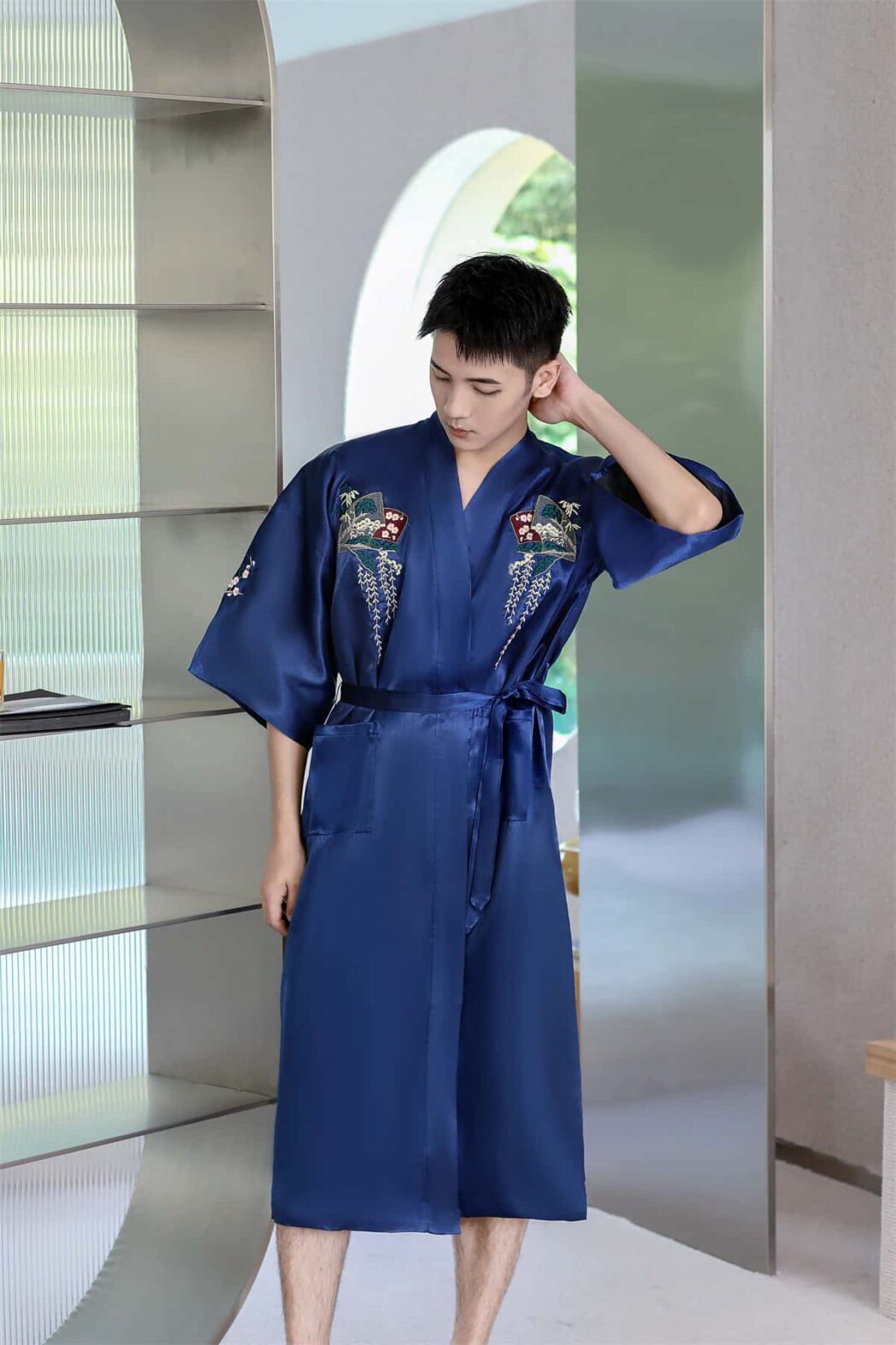 Peignoir bleu profond brodé Hf58a35b6a3bc42baa6bb251277e45348T