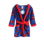 peignoir bleur et rouge imrpimé de têtes de spiderman